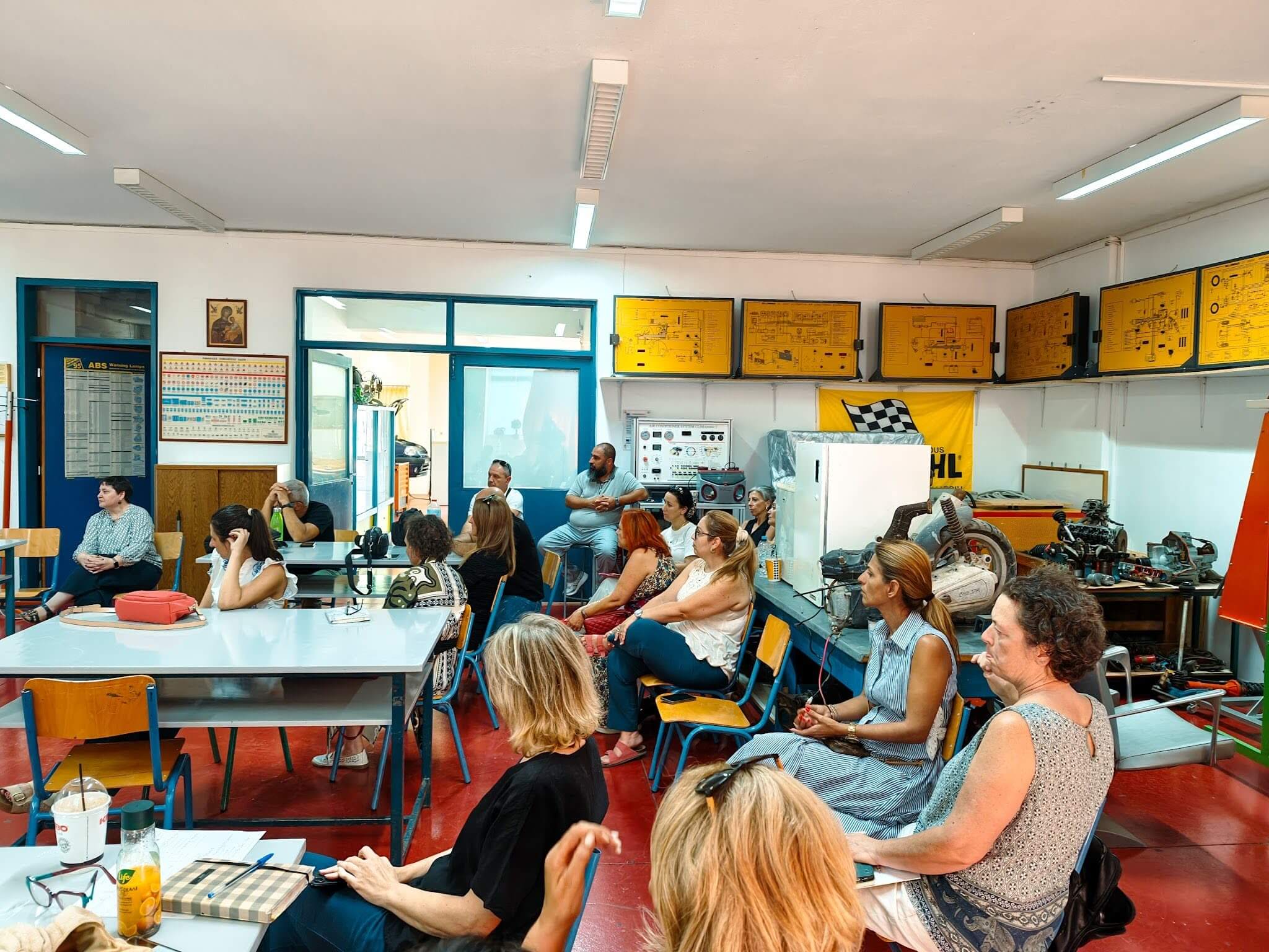 Evangelos Katis during the AI-Literacy TeacherAcademy presentation at the 1st Laboratory Center (EK) of Heraklion.